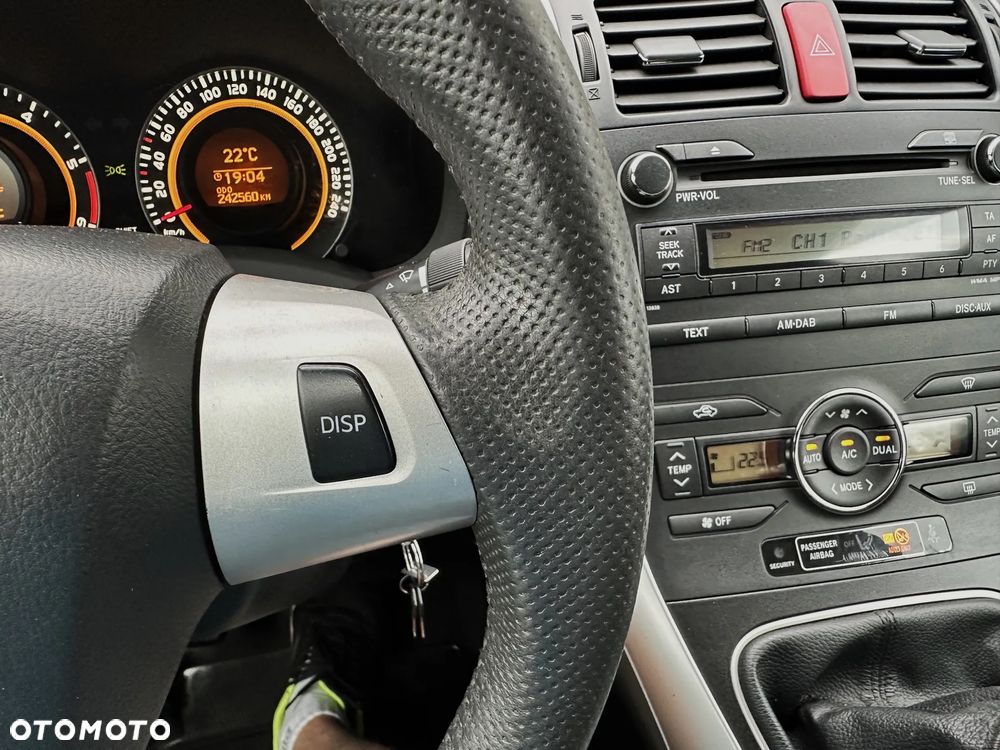 Toyota Auris 1.4 D-4D Premium - 13