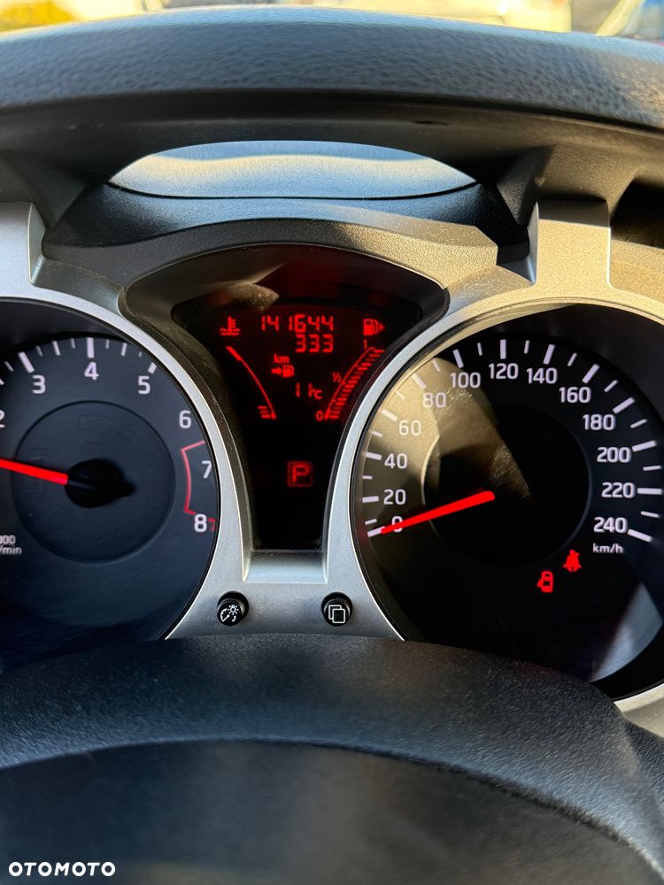 Nissan Juke 1.6 T Tekna 4x4 - 24