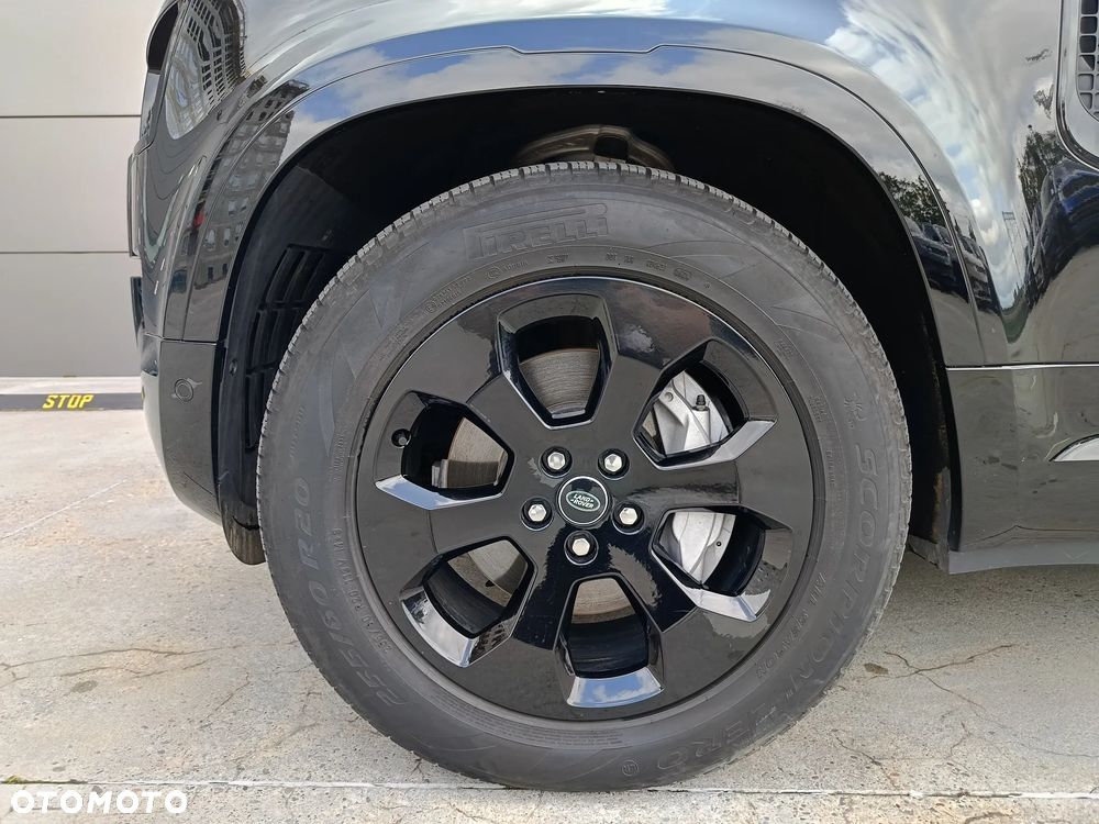 Land Rover Defender - 9