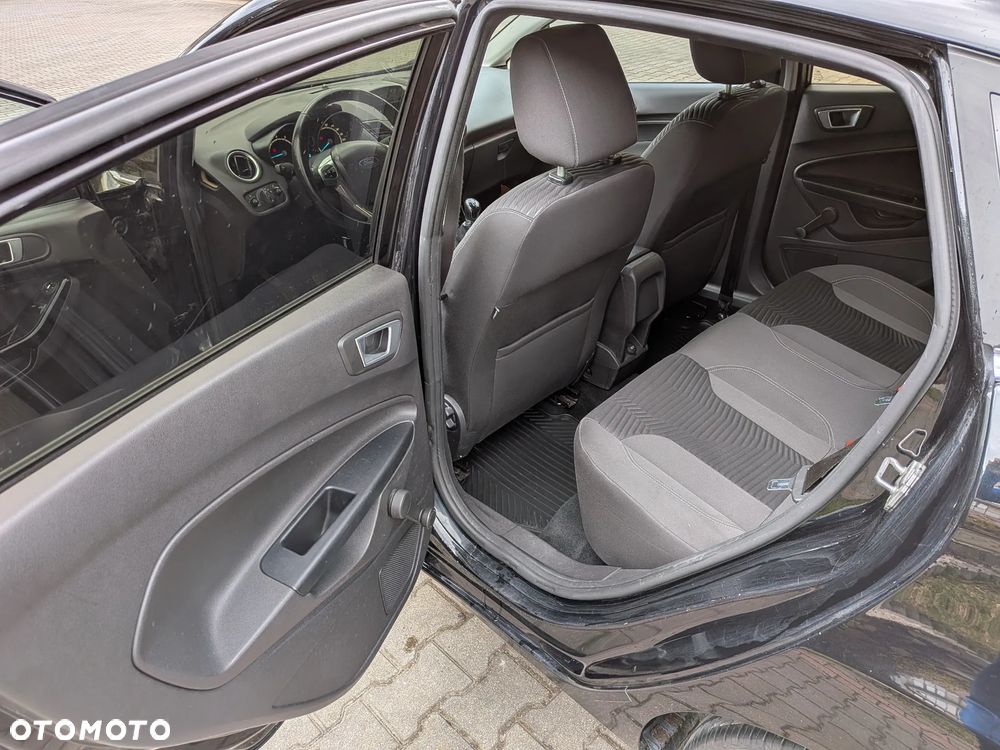 Ford Fiesta - 9