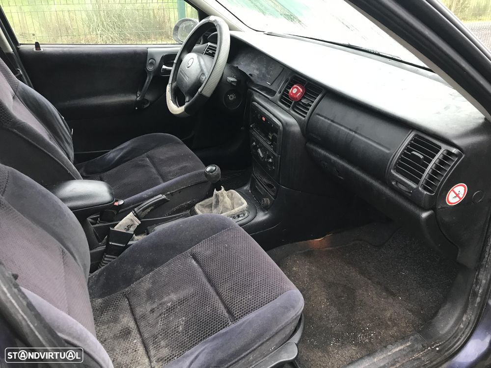 Opel Vectra B 2.0 DTi 16V 4P 1999 - Para Peças - 8