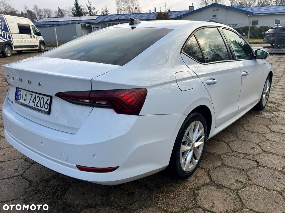 Skoda Octavia 2.0 TDI Ambition DSG - 4