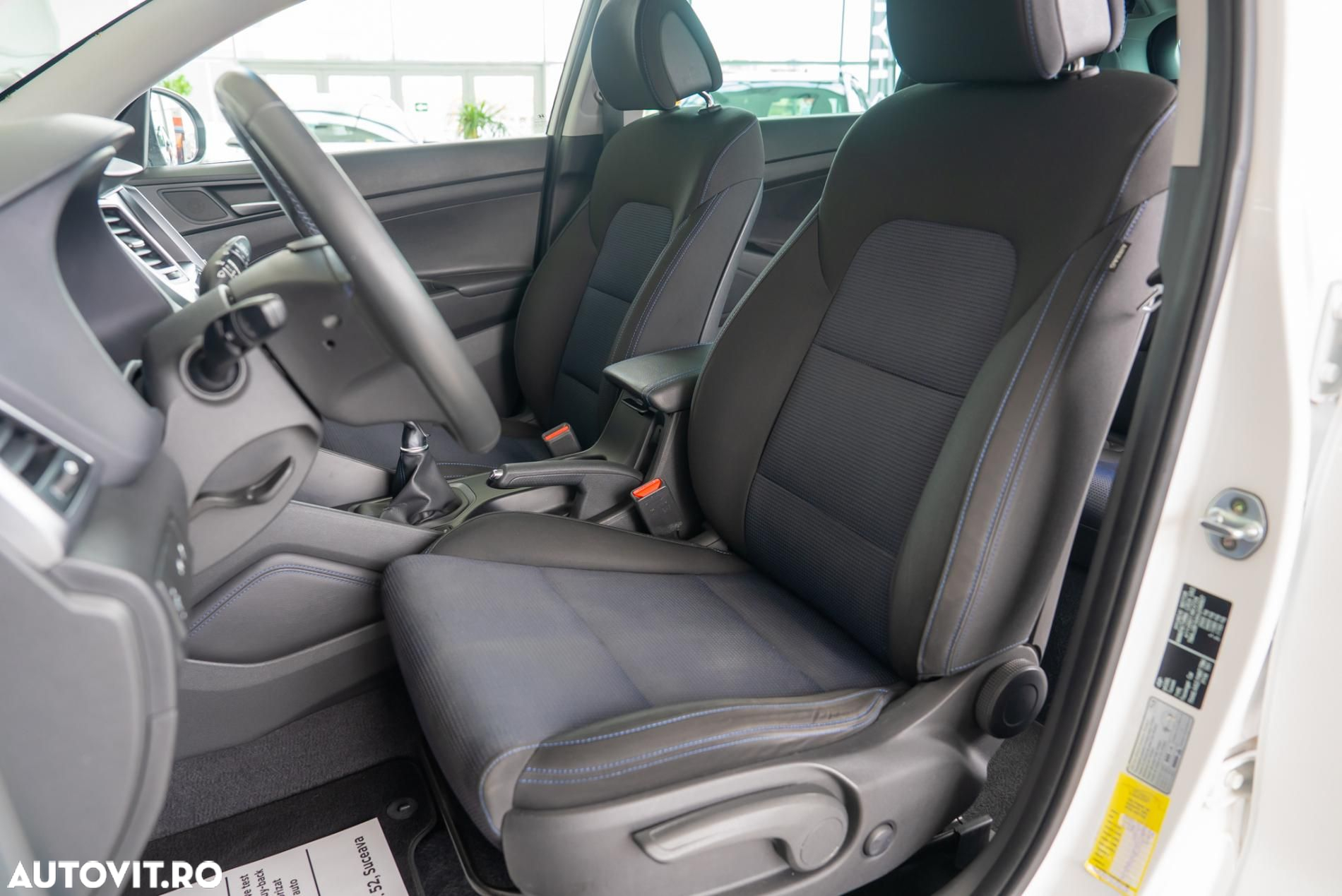 Hyundai Tucson blue 1.7 CRDi 2WD Style - 5