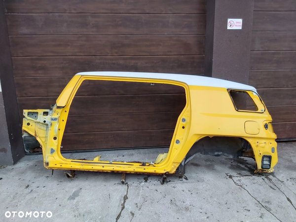 Toyota FJ Cruiser błotnik tył lewy ćwiartka lewa