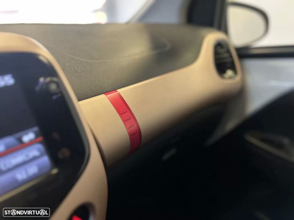 Citroën C1 1.0 VTi Elle — fotografia 25