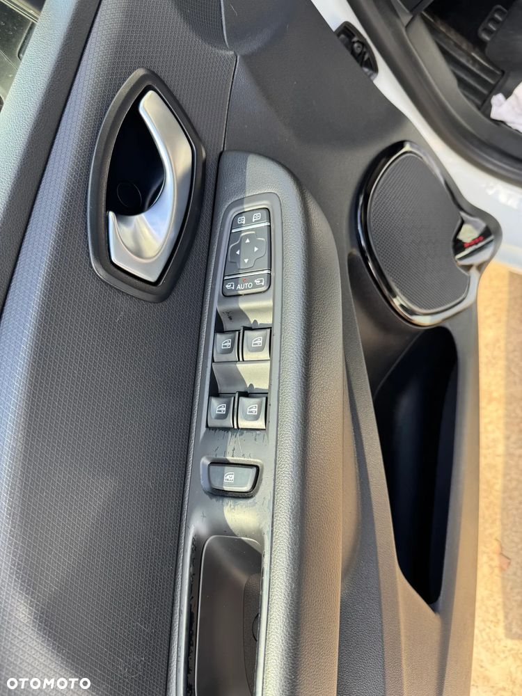 Renault Clio 0.9 TCe Limited - 13