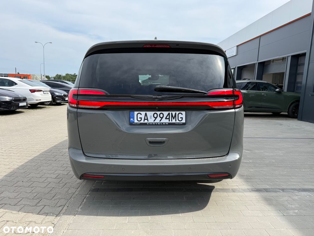 Chrysler Pacifica - 6