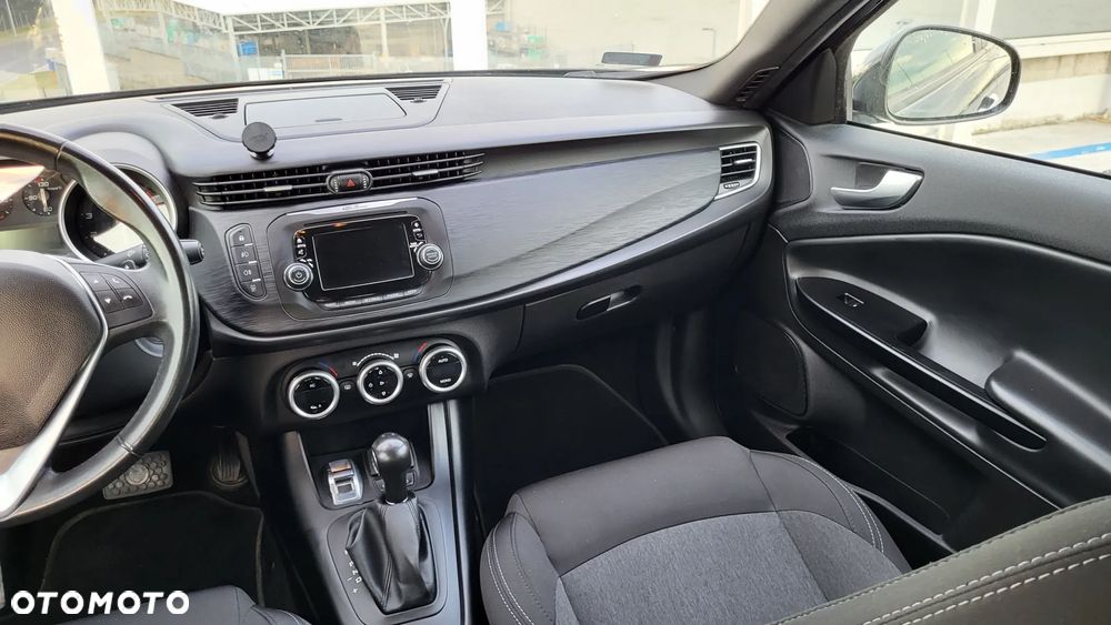 Alfa Romeo Giulietta 1.4 TB MultiAir TCT - 6