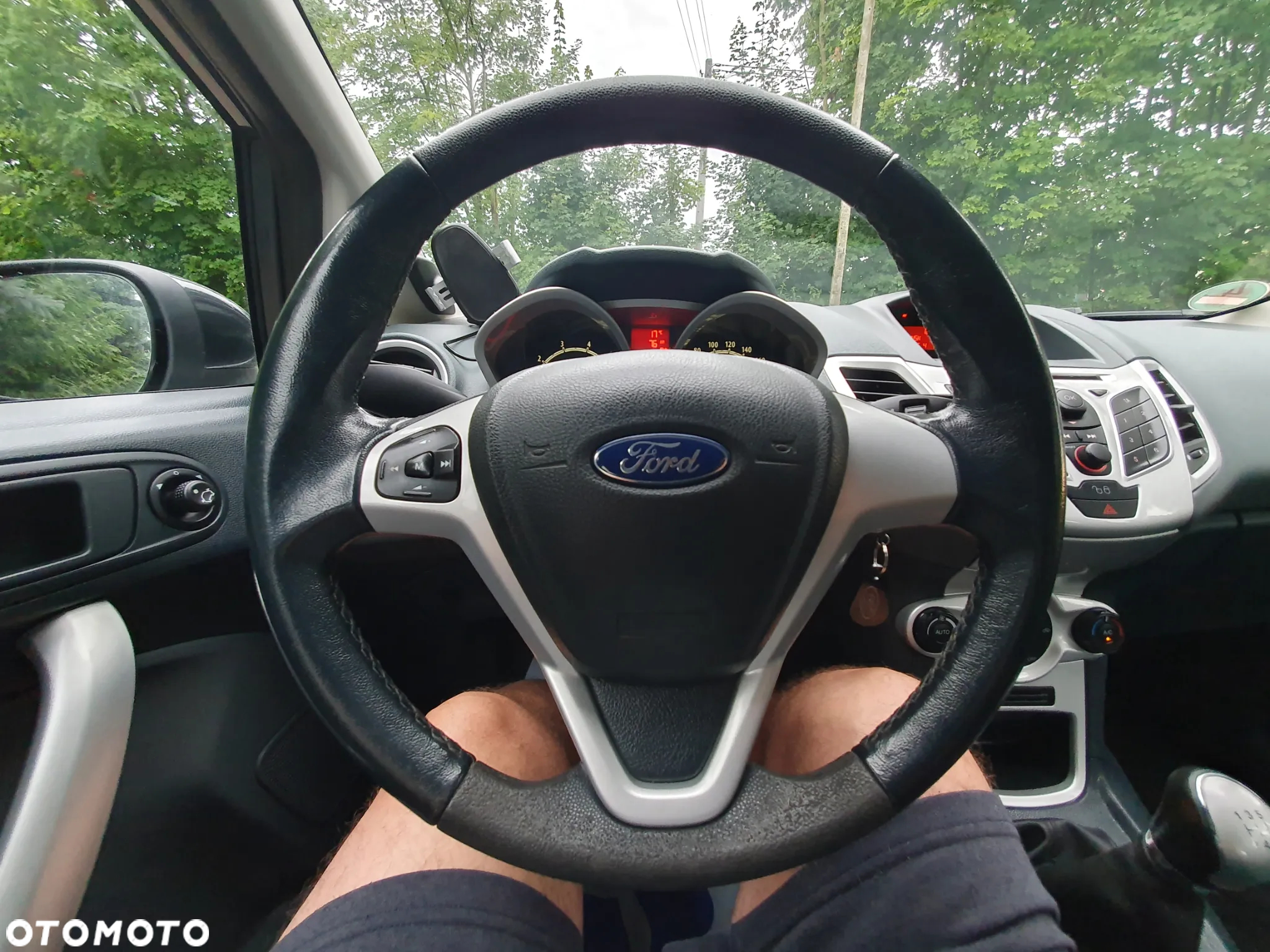 Ford Fiesta 1.4 Ghia - 14