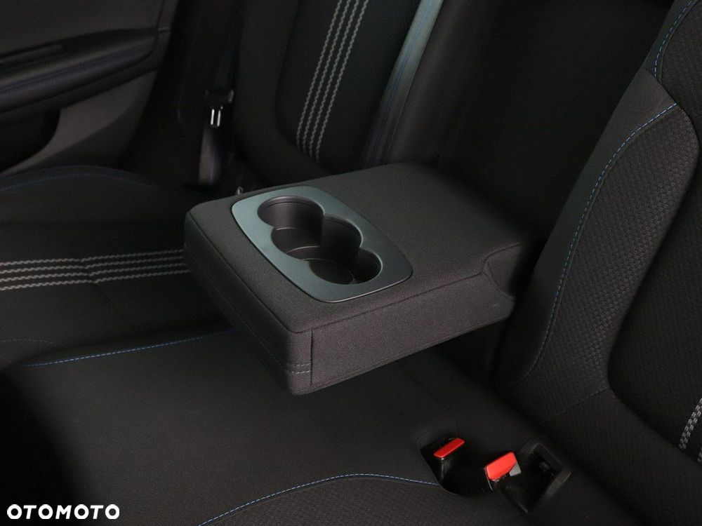 Renault Megane ENERGY TCe 205 EDC GT - 40