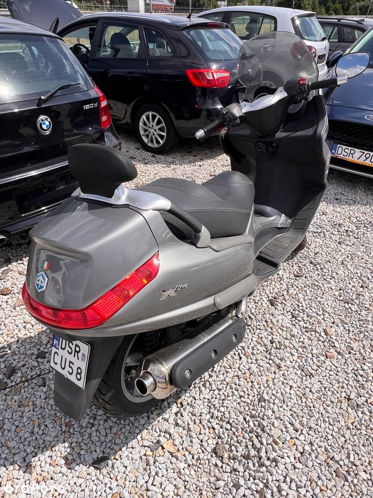 Piaggio Xevo - 2