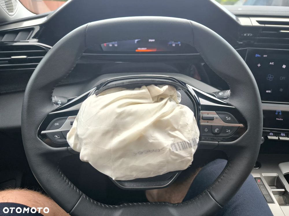 Peugeot 408 1.2 PureTech Allure S&S EAT8 - 10
