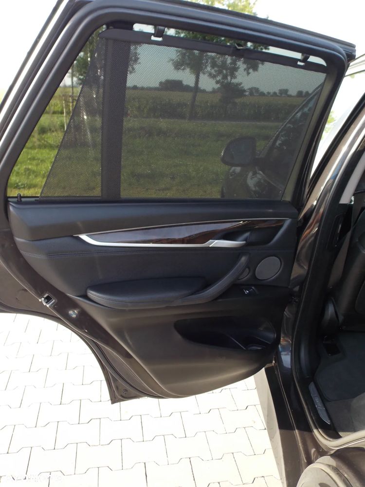 BMW X5 xDrive50i Sport-Aut - 32