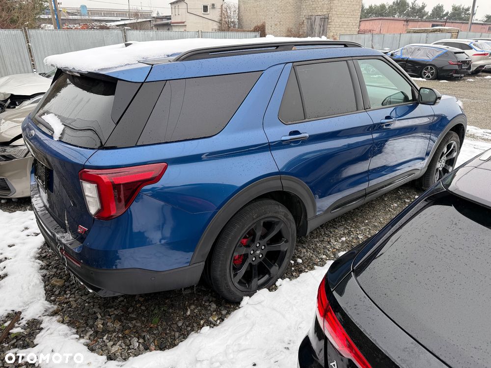 Ford Explorer - 3