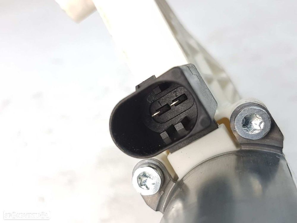 MOTOR ELEVADOR FRENTE DIREITO MERCEDES CLASE A (W169) A 150 (169.331) - 2
