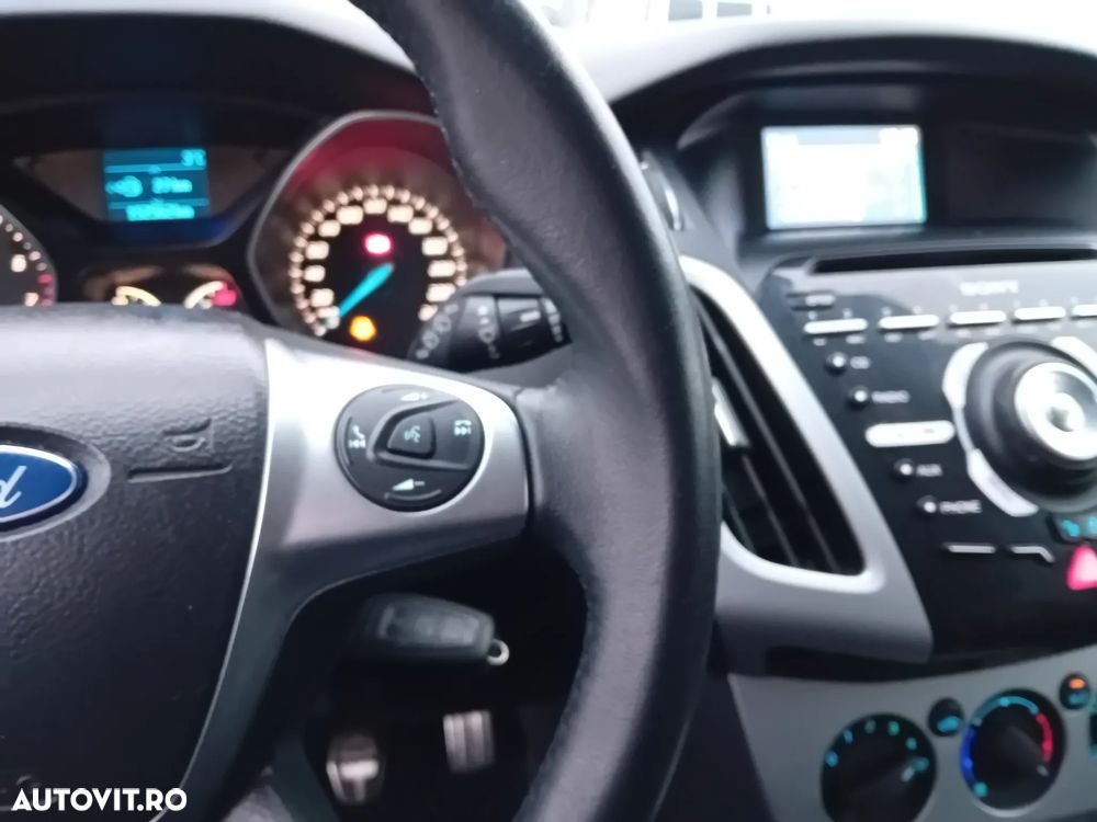 Ford Focus 1.6 EcoBoost Start Stop Titanium - 21