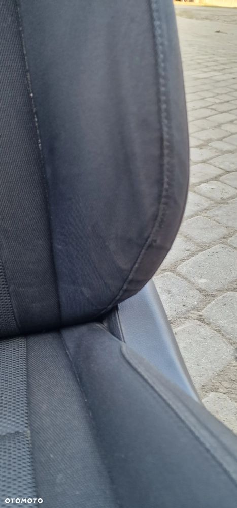 FOTEL PRZÓD PRAWY LEWY ELEKTRYCZNIE GRZANE HYUNDAI i40 - 12