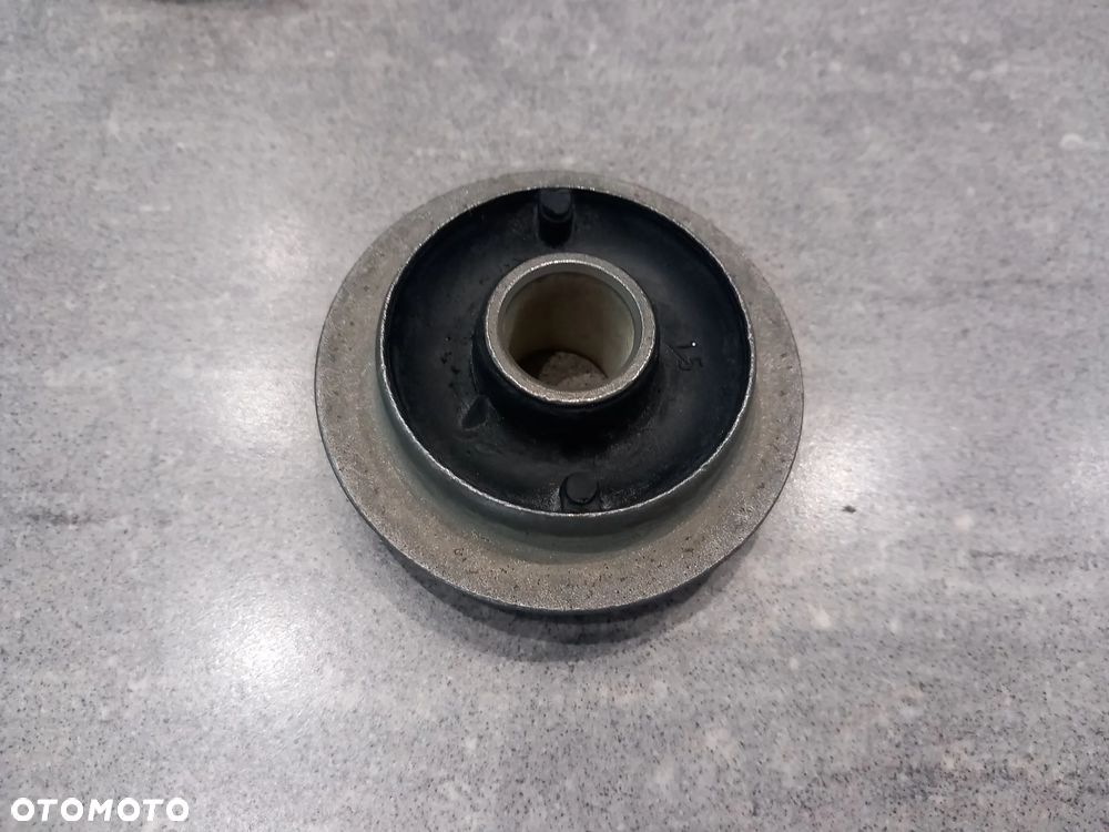 Silentblok wahacza - wkładka izolująca Ford 1656752 - 2