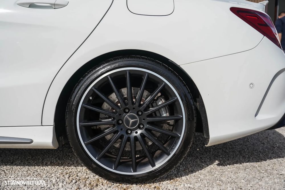 Mercedes-Benz CLA 45 AMG 4-Matic - 8
