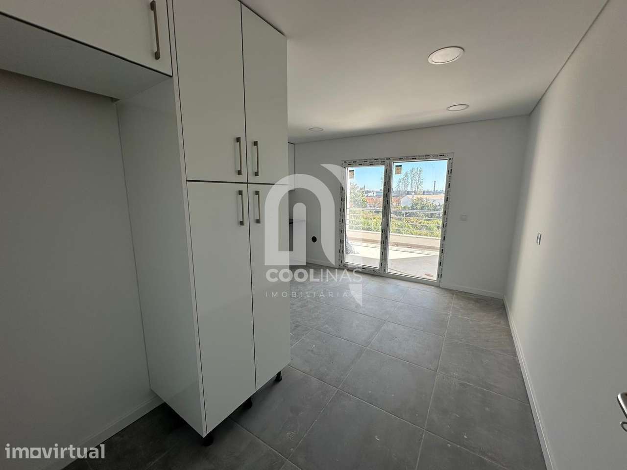 T2 Duplex mais espaço para escritório extra  condomínio Paio Pires - Grande imagem: 3/14