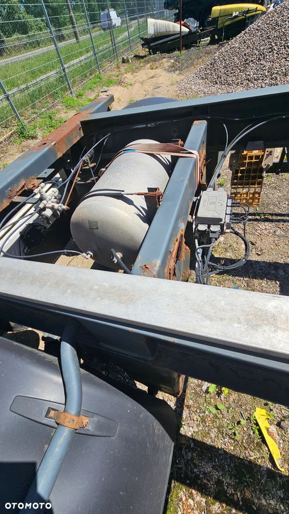 Schwarzmuller 2-osiowy BDF - S202 - 9