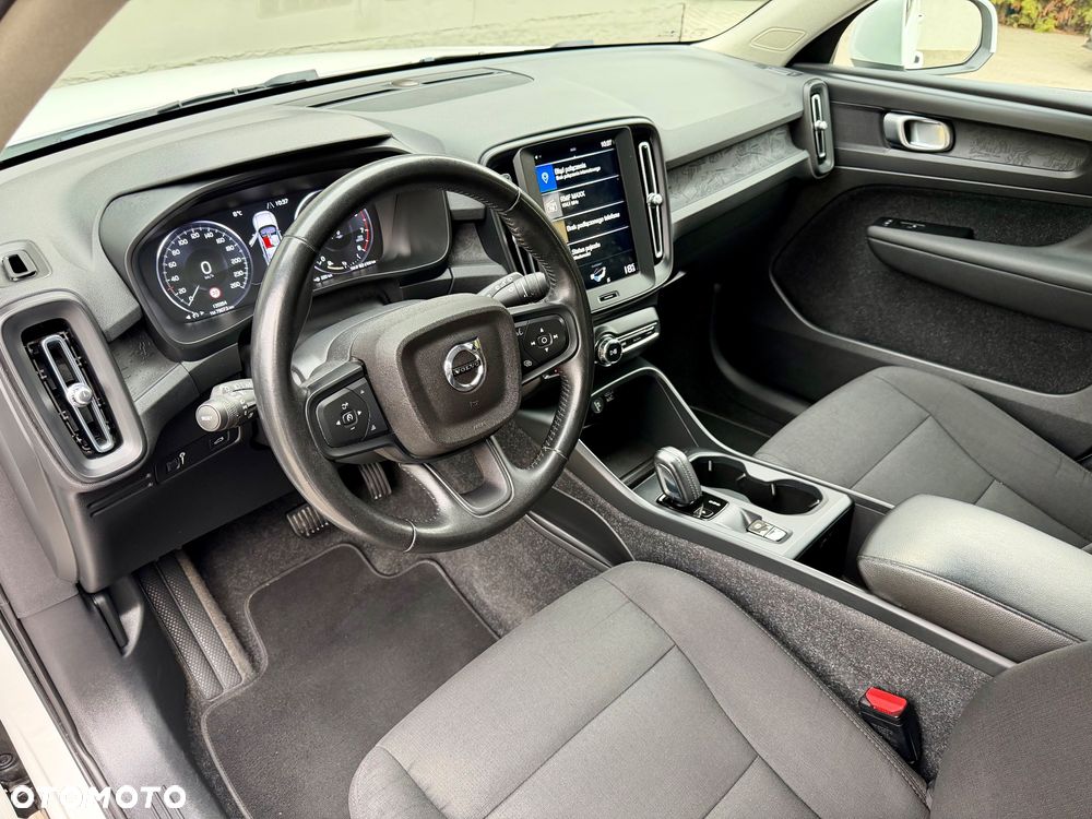 Volvo XC 40 T3 Momentum - 8