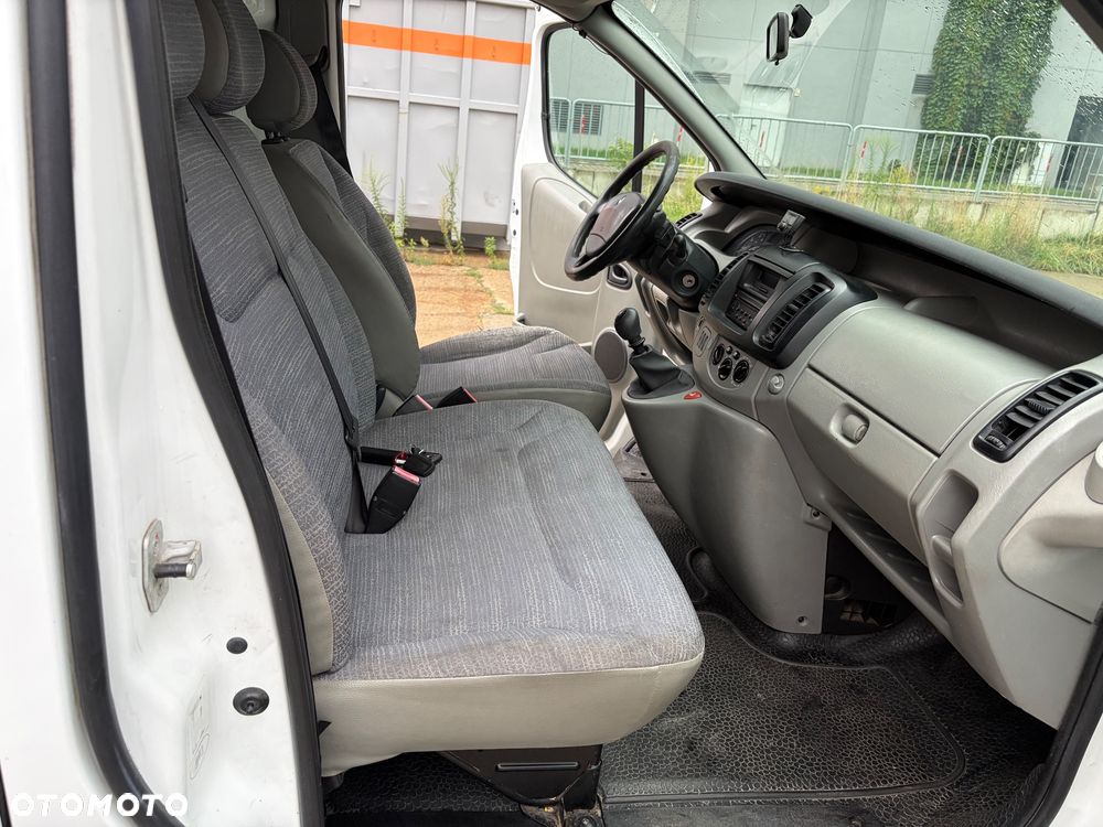 Renault Trafic - 15