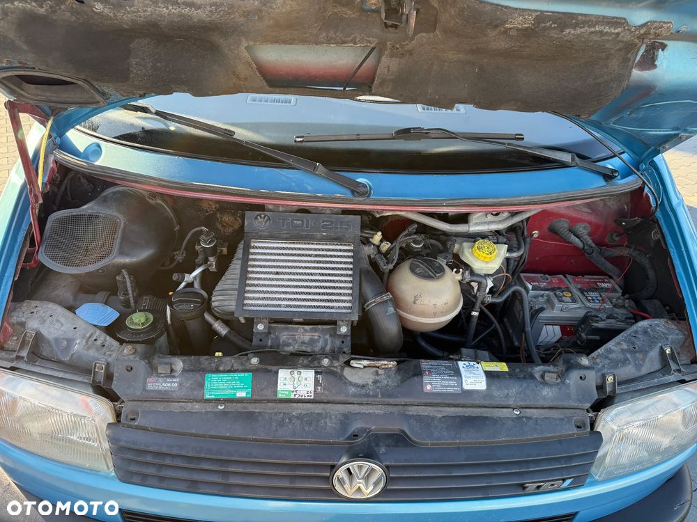 Volkswagen Multivan - 33