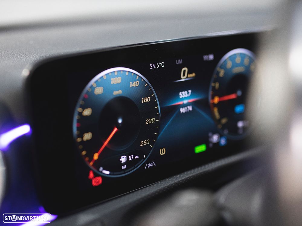 Mercedes-Benz A 250 e 8G-DCT AMG Line - 18