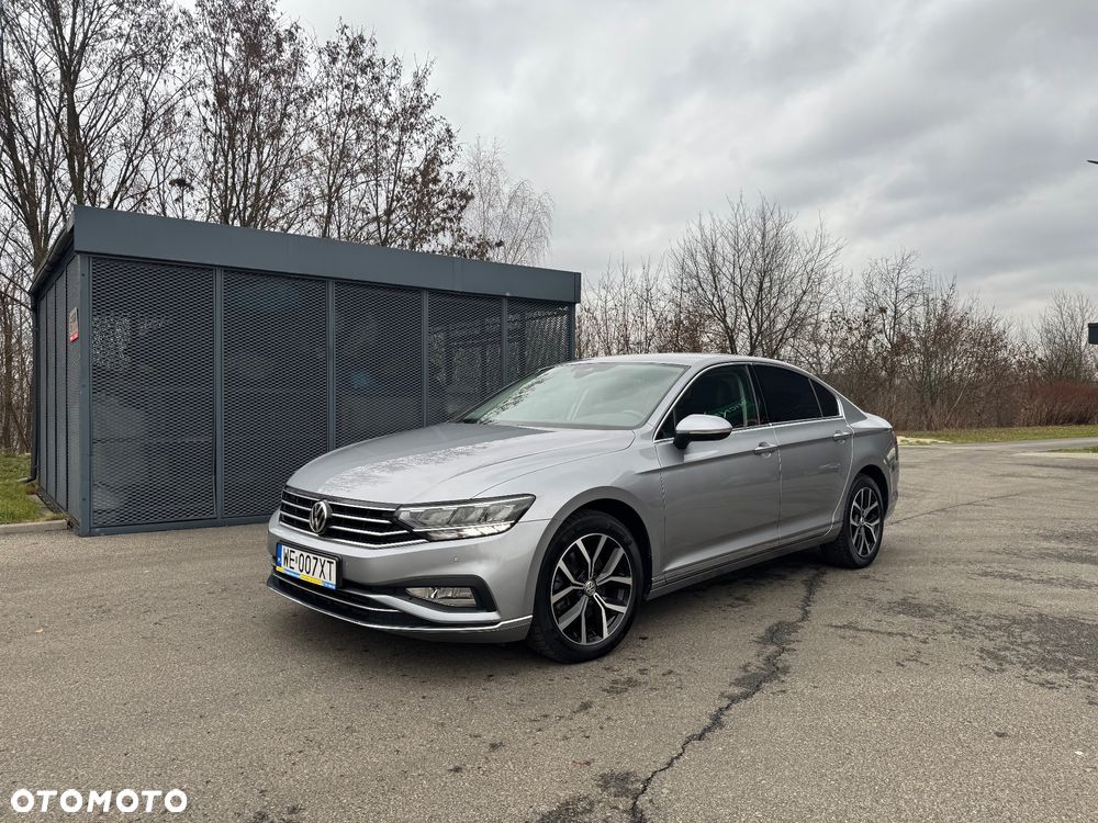 Volkswagen Passat 1.5 TSI EVO Elegance DSG - 1