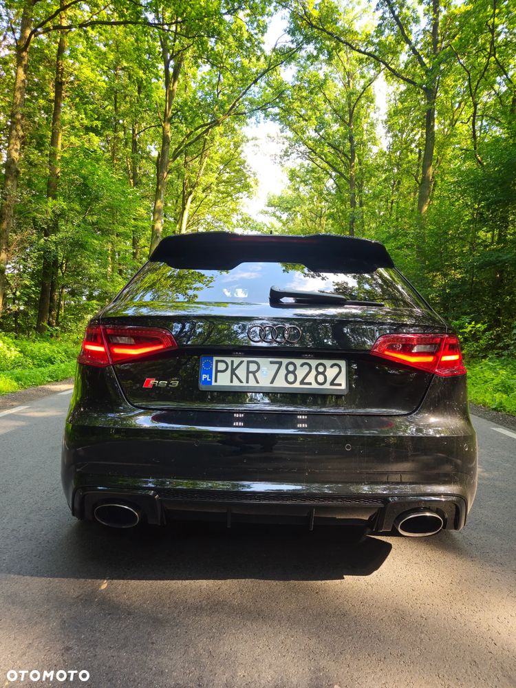 Audi RS3 Sportback Standard - 17