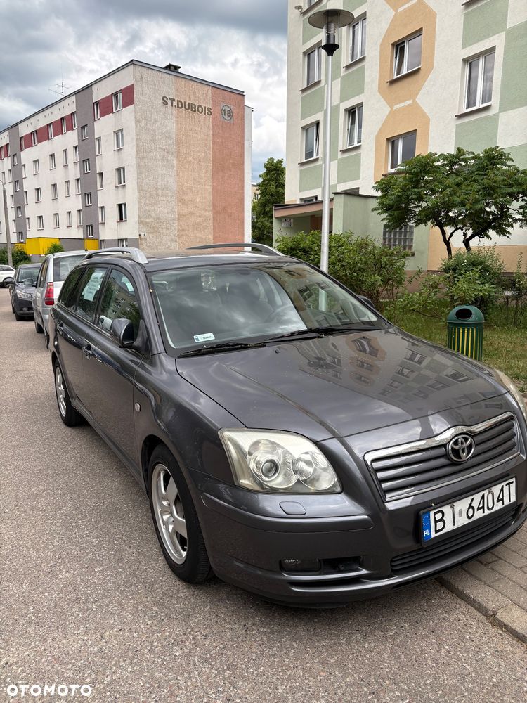 Toyota Avensis 2.0 VVT-i Sol - 2