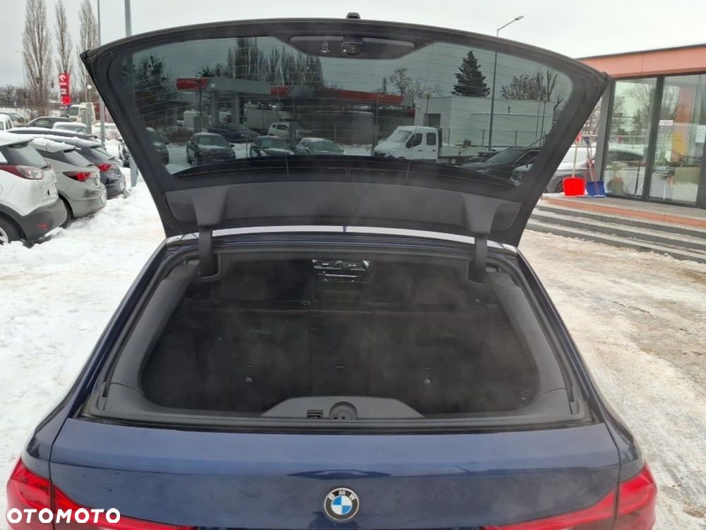 BMW Seria 5 530d Luxury Line - 25