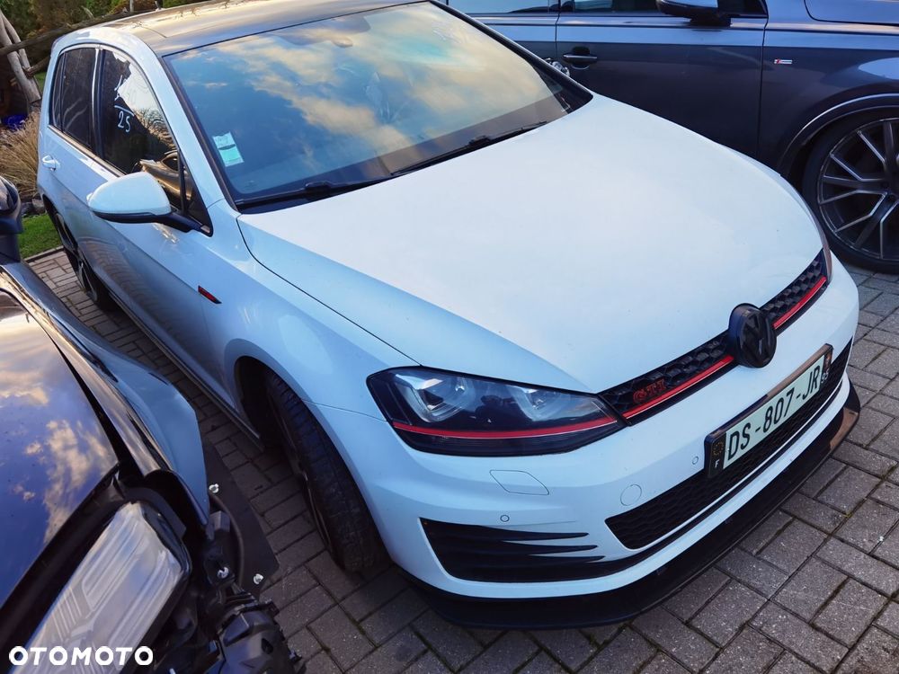 Volkswagen Golf GTI Performance BlueMotion Technology DSG - 1