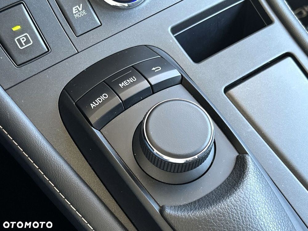 Lexus CT - 20