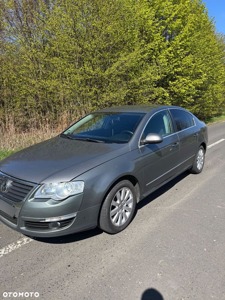 Volkswagen Passat 2.0 TDI DPF Comfortline - 2