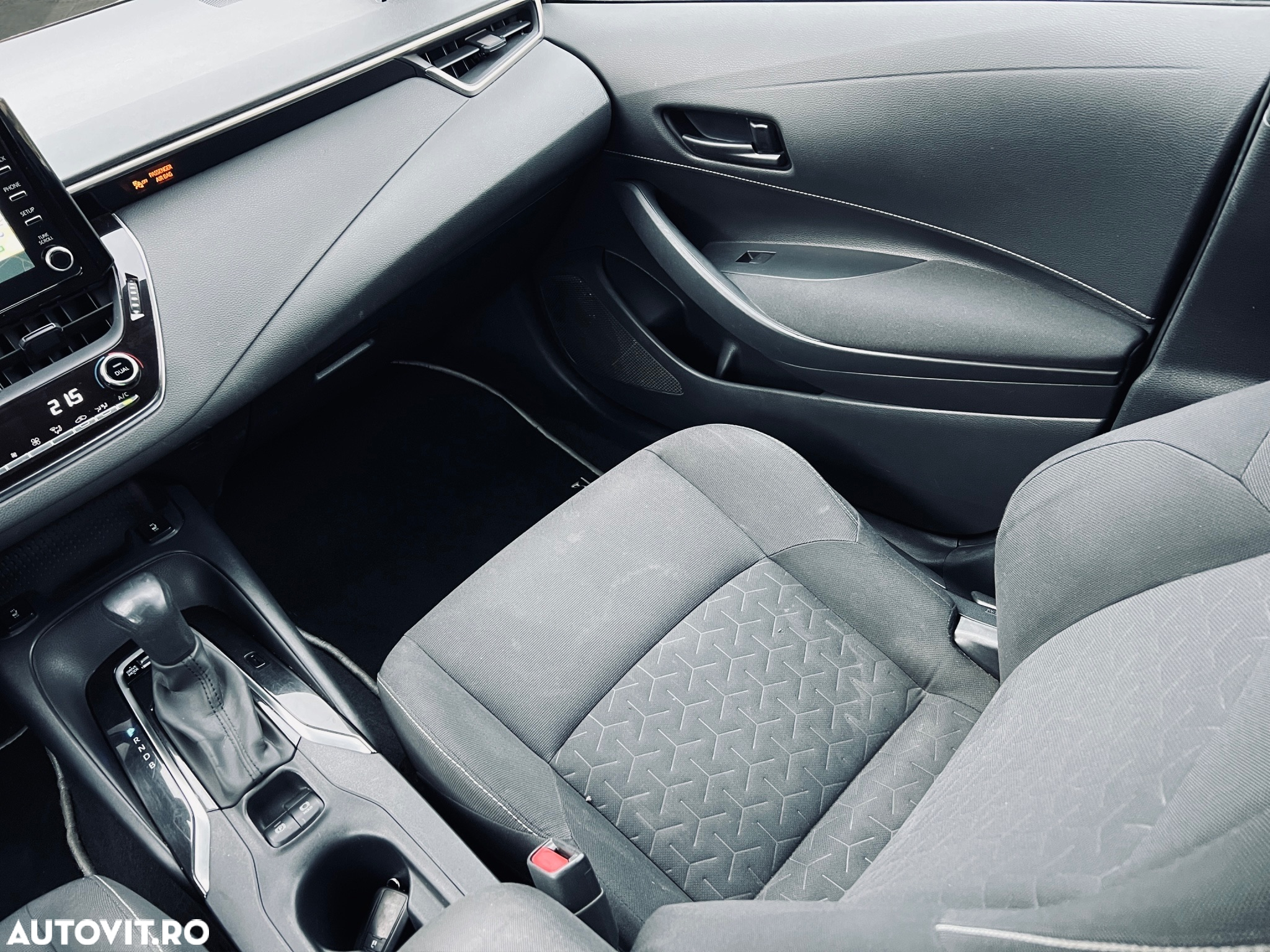Toyota Corolla 1.8 HSD Business - 20