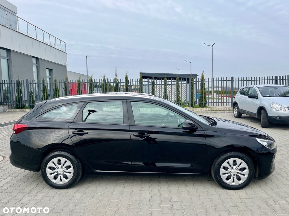 Hyundai i30 1.6 CRDi Automatik Trend - 5