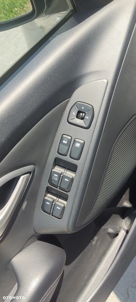 Hyundai ix35 1.6 2WD Fifa World Cup Edition - 21