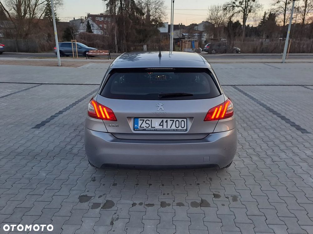 Peugeot 308 1.2 PureTech GPF Allure S&S - 28