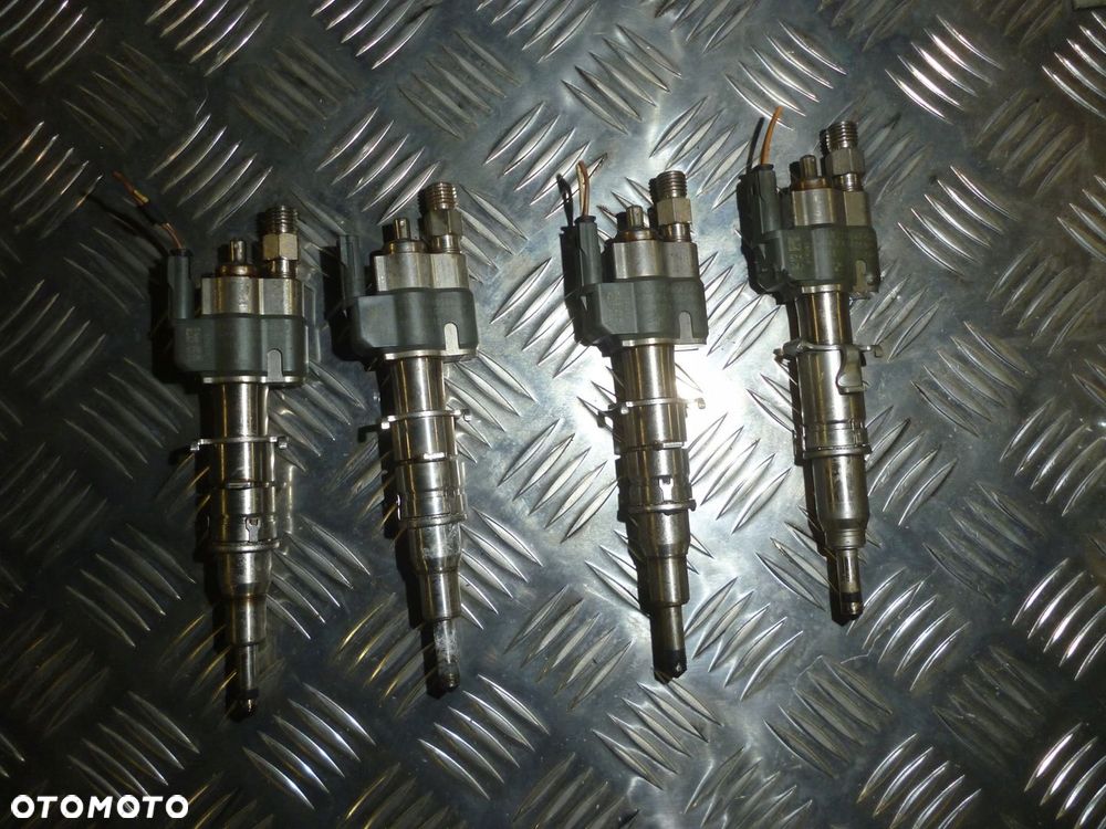 WTRYSKIWACZ BMW N43 13537589048 - 1