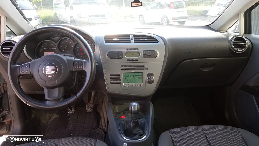 SEAT Leon 1.9 TDI DPF Ecomotive Style - 9