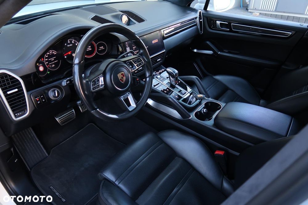 Porsche Cayenne Coupe Turbo - 15