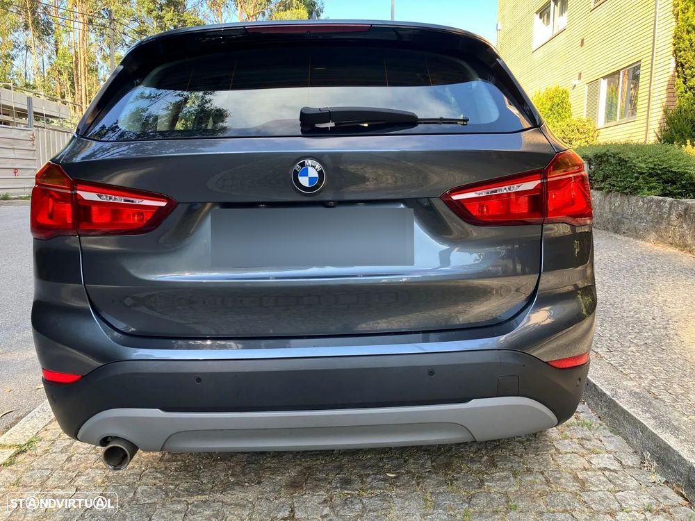 BMW X1 16 d sDrive Advantage — fotografia 4