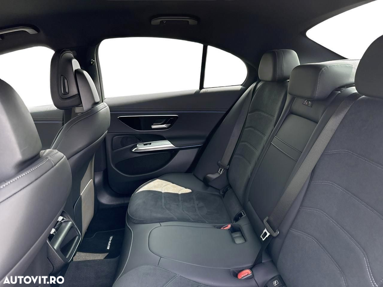 Mercedes-Benz E 200 MHEV 4MATIC Aut. - 11