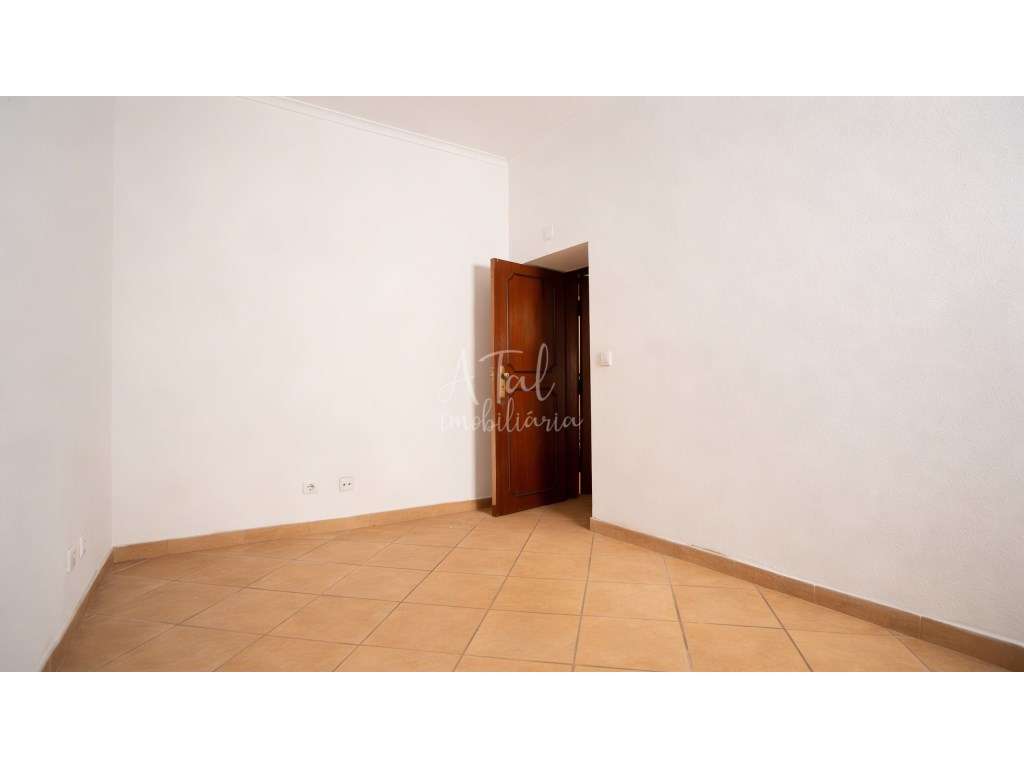 Apartamento T2 Renovado no Barreiro- Conforto e Modernidade ao Seu ... - Grande imagem: 4/10