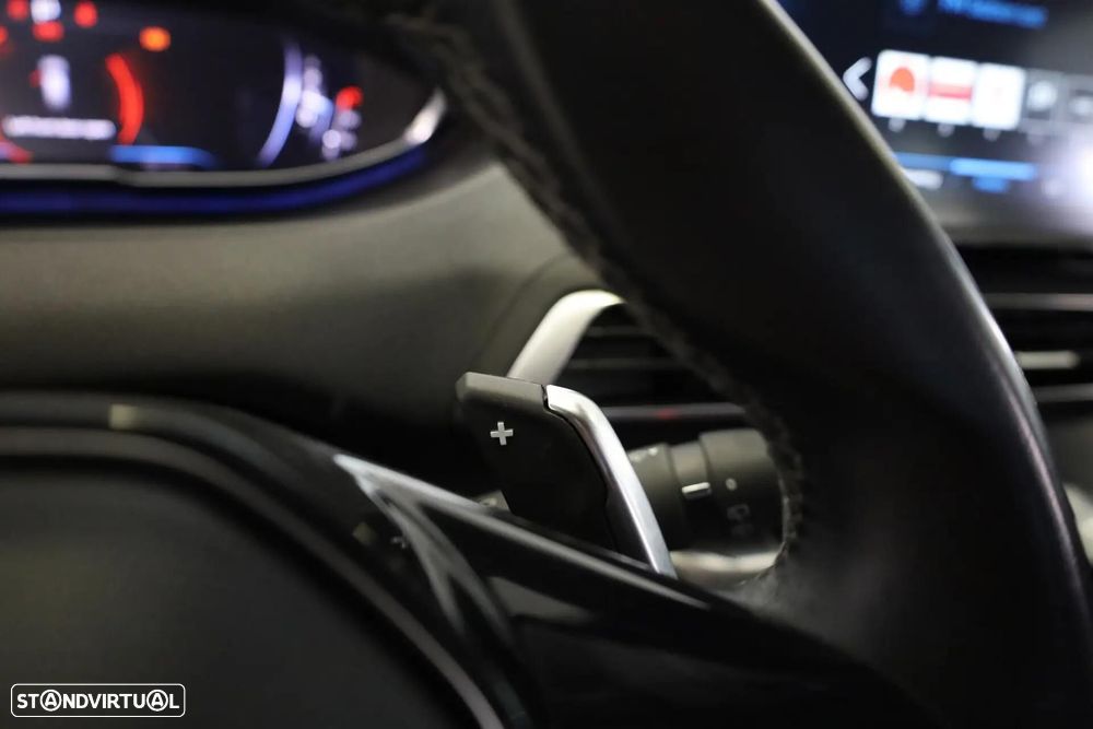 Peugeot 5008 1.5 BlueHDi Allure EAT8 - 42