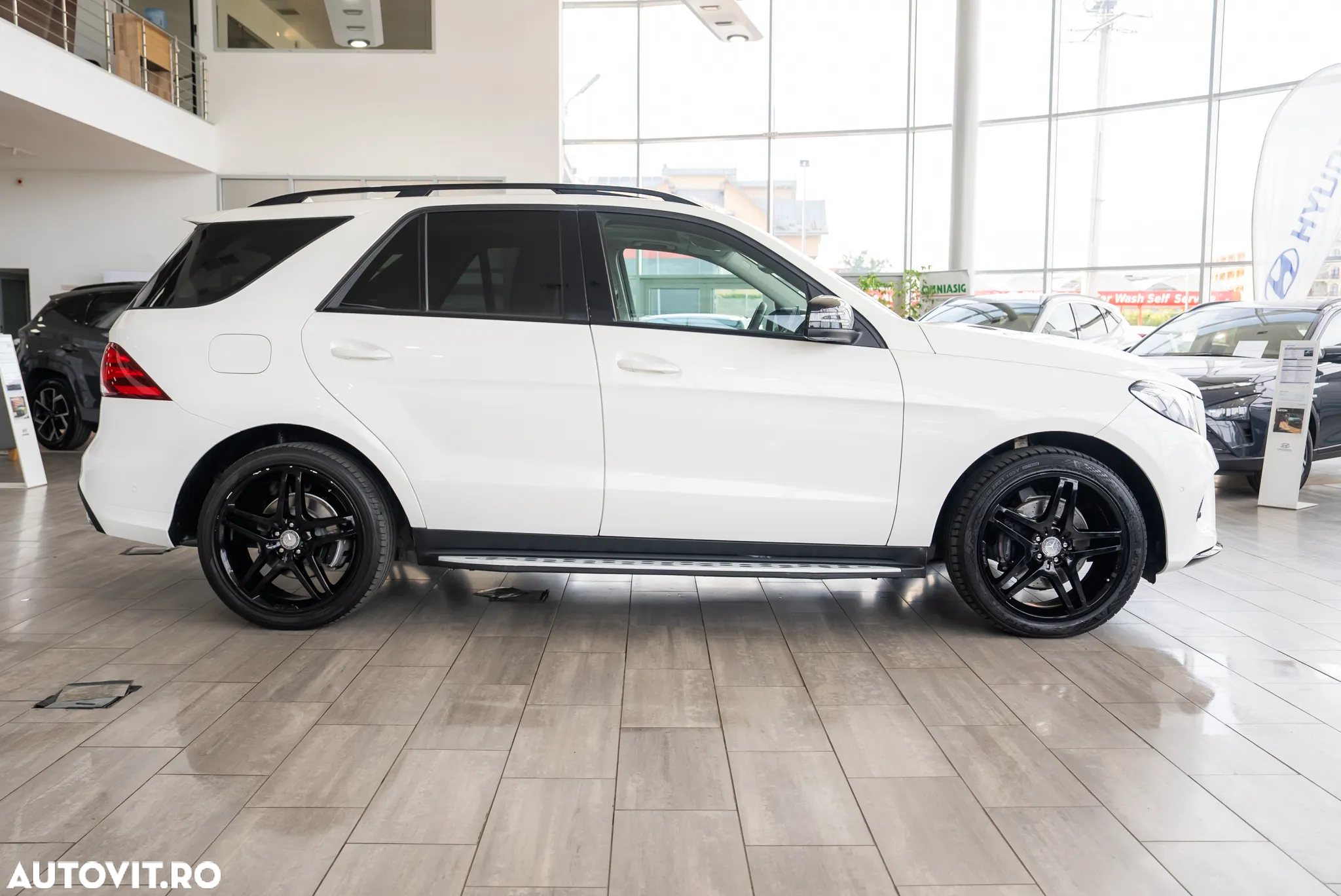 Mercedes-Benz GLE 350 d 4Matic 9G-TRONIC AMG Line - 11