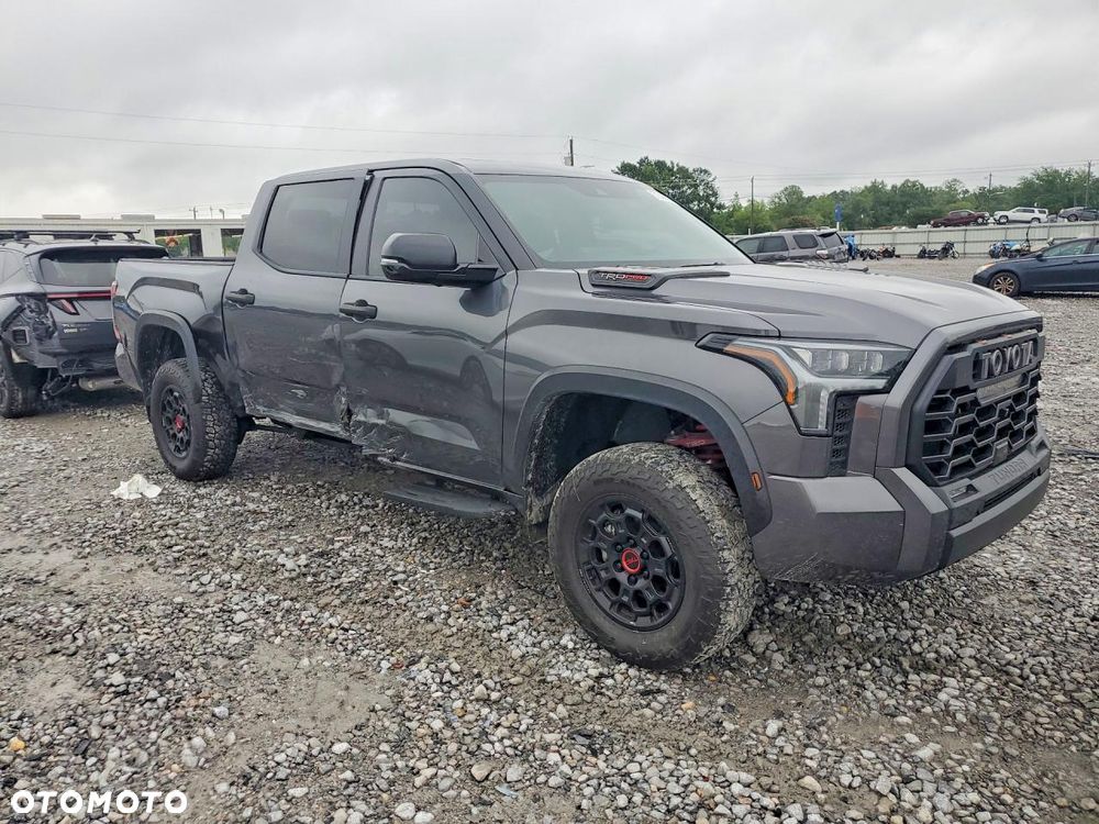 Toyota Tundra - 5