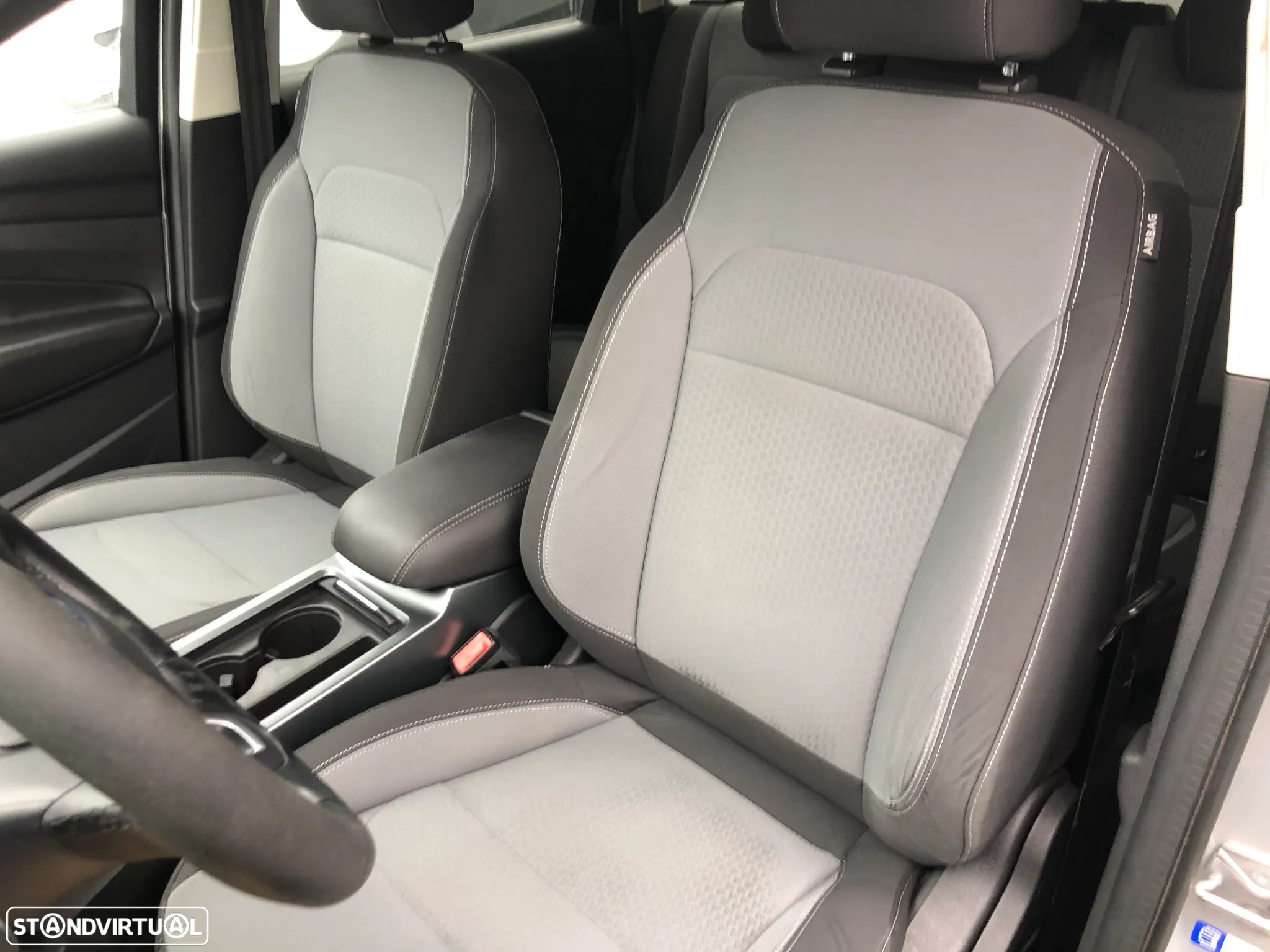 Ford Kuga 1.5 TDCi Business - 30